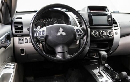 Mitsubishi Pajero Sport II рестайлинг, 2014 год, 2 438 000 рублей, 27 фотография