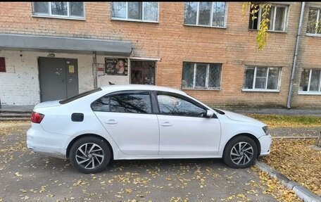 Volkswagen Jetta VI, 2017 год, 900 000 рублей, 4 фотография