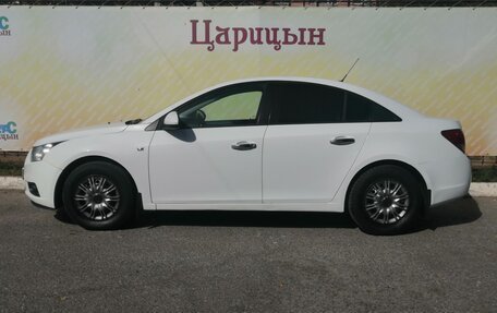 Chevrolet Cruze II, 2010 год, 585 000 рублей, 2 фотография