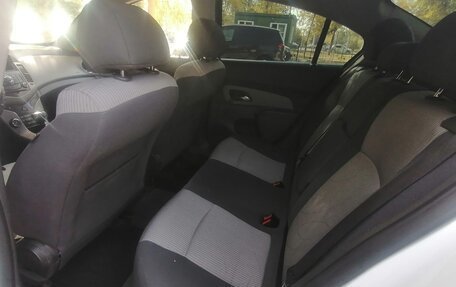 Chevrolet Cruze II, 2010 год, 585 000 рублей, 11 фотография