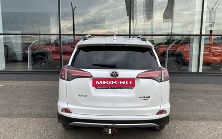 Toyota RAV4, 2018 год, 2 850 000 рублей, 6 фотография