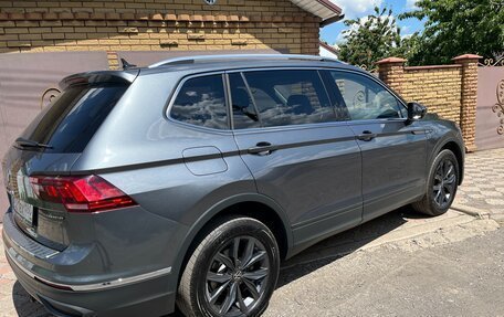 Volkswagen Tiguan II, 2022 год, 3 890 000 рублей, 4 фотография