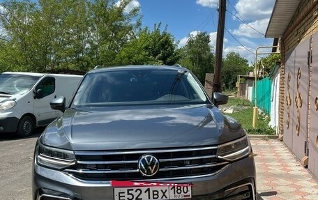 Volkswagen Tiguan II, 2022 год, 3 890 000 рублей, 2 фотография