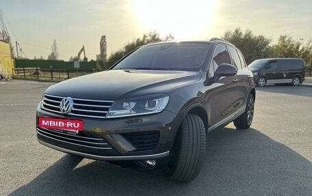 Volkswagen Touareg III, 2016 год, 3 350 000 рублей, 2 фотография