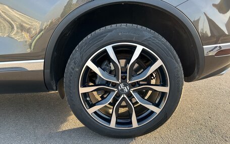 Volkswagen Touareg III, 2016 год, 3 350 000 рублей, 27 фотография