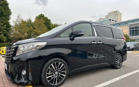 Toyota Alphard III, 2017 год, 5 200 000 рублей, 3 фотография