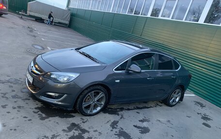 Opel Astra J, 2013 год, 885 000 рублей, 2 фотография