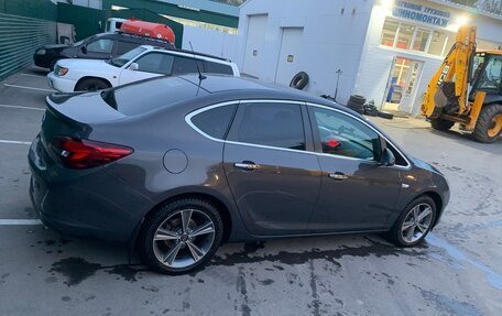 Opel Astra J, 2013 год, 885 000 рублей, 5 фотография