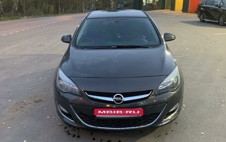 Opel Astra J, 2013 год, 885 000 рублей, 11 фотография