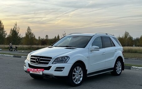 Mercedes-Benz M-Класс, 2011 год, 1 950 000 рублей, 2 фотография