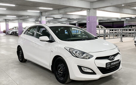 Hyundai i30 II рестайлинг, 2013 год, 890 000 рублей, 3 фотография