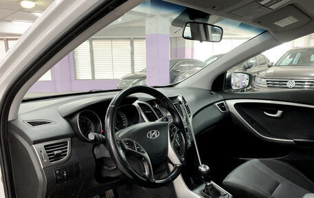 Hyundai i30 II рестайлинг, 2013 год, 890 000 рублей, 16 фотография