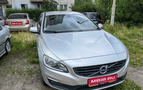 Volvo V60 I, 2016 год, 1 920 000 рублей, 1 фотография