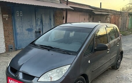 Mitsubishi Colt VI рестайлинг, 2004 год, 350 000 рублей, 2 фотография