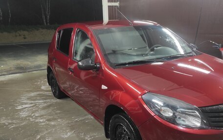 Renault Sandero I, 2014 год, 400 000 рублей, 2 фотография