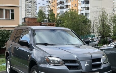 Mitsubishi Outlander III рестайлинг 3, 2003 год, 420 000 рублей, 2 фотография