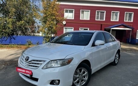 Toyota Camry, 2010 год, 1 350 000 рублей, 2 фотография