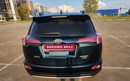 Toyota RAV4, 2018 год, 2 880 000 рублей, 4 фотография