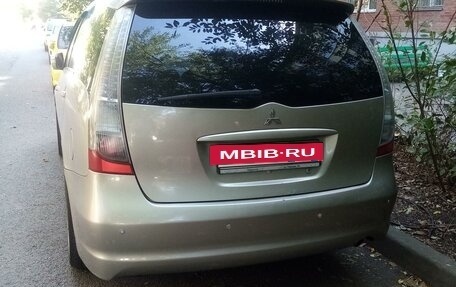 Mitsubishi Grandis, 2007 год, 800 000 рублей, 3 фотография