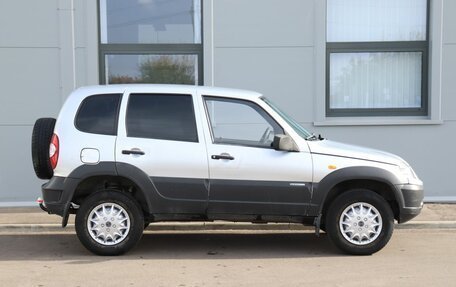 Chevrolet Niva I рестайлинг, 2010 год, 499 000 рублей, 4 фотография