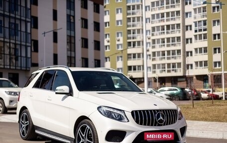 Mercedes-Benz GLE, 2017 год, 4 430 000 рублей, 3 фотография