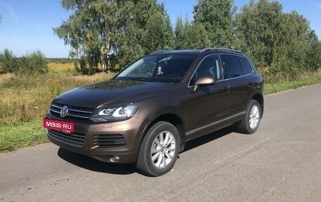 Volkswagen Touareg III, 2014 год, 2 597 000 рублей, 3 фотография