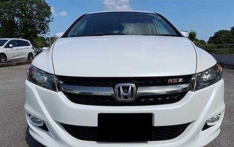 Honda Stream II, 2014 год, 1 056 000 рублей, 2 фотография