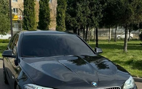 BMW 5 серия, 2016 год, 3 050 000 рублей, 2 фотография