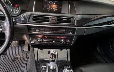 BMW 5 серия, 2016 год, 3 050 000 рублей, 7 фотография