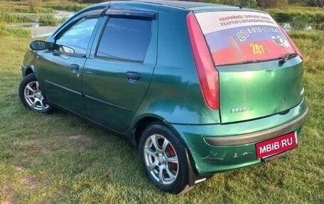 Fiat Punto III Punto Evo рестайлинг, 2001 год, 230 000 рублей, 3 фотография