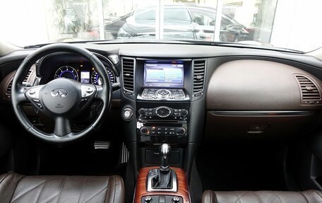 Infiniti QX70, 2015 год, 2 390 001 рублей, 9 фотография