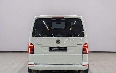 Volkswagen Multivan T6 рестайлинг, 2020 год, 5 890 000 рублей, 6 фотография