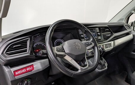 Volkswagen Multivan T6 рестайлинг, 2020 год, 5 890 000 рублей, 16 фотография