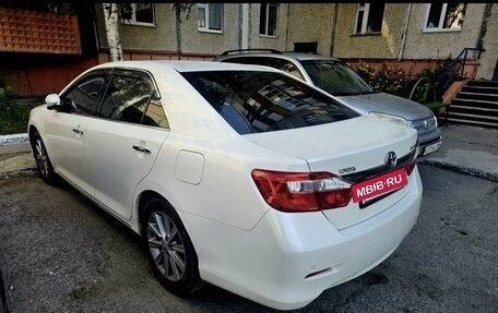 Toyota Camry, 2014 год, 2 350 000 рублей, 8 фотография