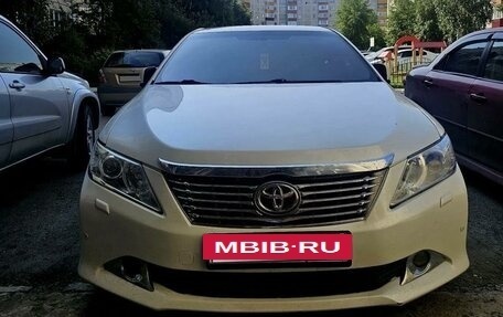 Toyota Camry, 2014 год, 2 350 000 рублей, 7 фотография