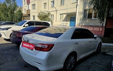 Toyota Camry, 2014 год, 2 350 000 рублей, 9 фотография