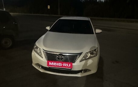 Toyota Camry, 2014 год, 2 350 000 рублей, 22 фотография