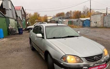 Toyota Avensis III рестайлинг, 2001 год, 290 000 рублей, 5 фотография