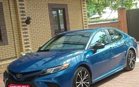 Toyota Camry, 2019 год, 3 000 000 рублей, 3 фотография