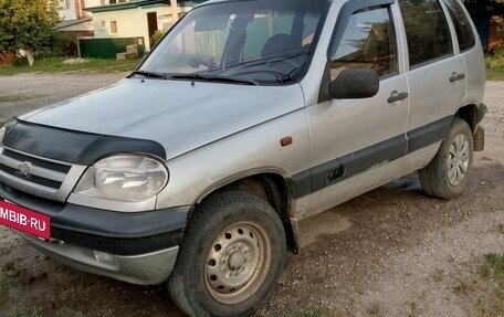 Chevrolet Niva I рестайлинг, 2004 год, 210 000 рублей, 4 фотография