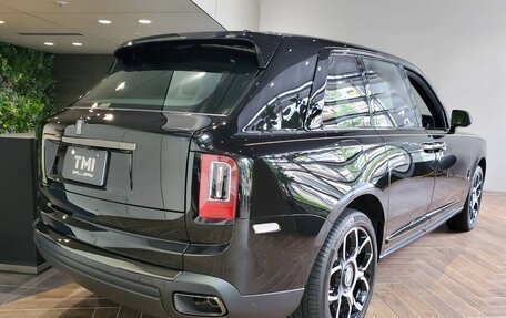 Rolls-Royce Cullinan, 2022 год, 56 000 000 рублей, 9 фотография