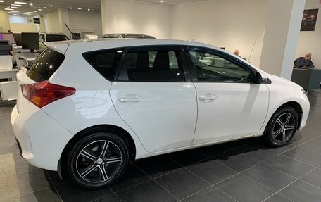 Toyota Auris II, 2013 год, 1 070 000 рублей, 4 фотография