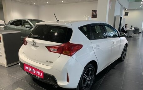 Toyota Auris II, 2013 год, 1 070 000 рублей, 5 фотография