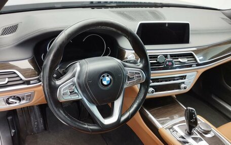 BMW 7 серия, 2016 год, 3 797 000 рублей, 13 фотография