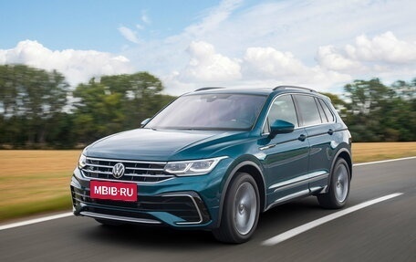 Volkswagen Tiguan II, 2021 год, 4 160 000 рублей, 1 фотография