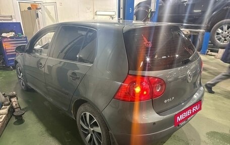 Volkswagen Golf V, 2006 год, 475 000 рублей, 3 фотография