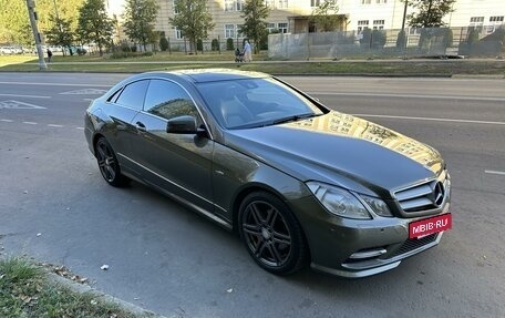 Mercedes-Benz E-Класс, 2012 год, 1 675 000 рублей, 3 фотография