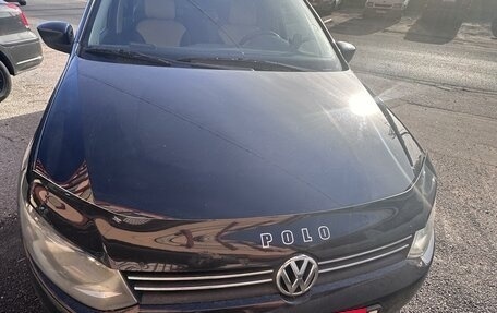 Volkswagen Polo VI (EU Market), 2013 год, 880 000 рублей, 1 фотография