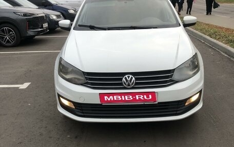 Volkswagen Polo VI (EU Market), 2015 год, 700 000 рублей, 3 фотография