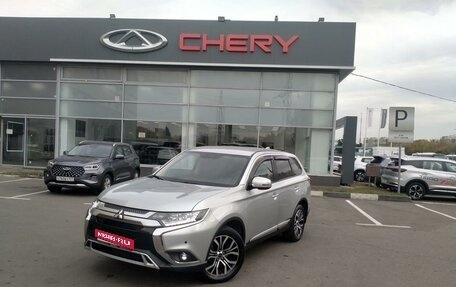 Mitsubishi Outlander III рестайлинг 3, 2019 год, 2 367 000 рублей, 1 фотография